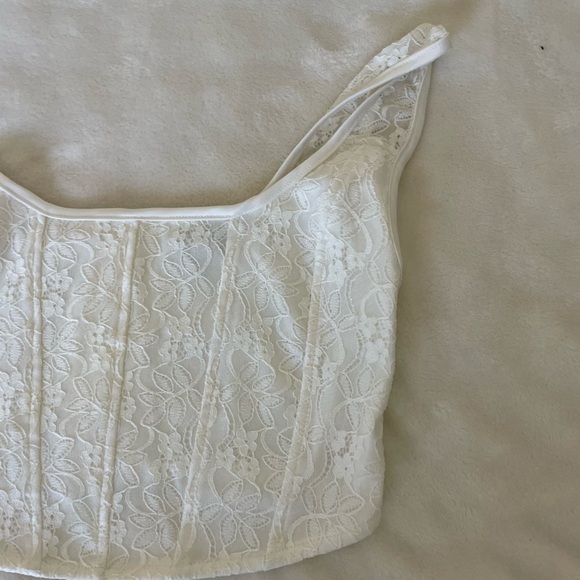 Beverly and Beck Chic White Lace Tank Crop Top - Picture 4 of 7